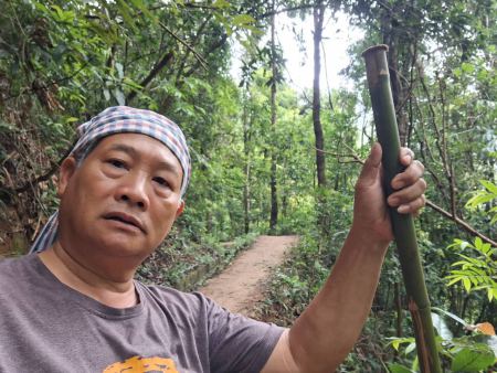 Our guide taking a selfie on the forest trail - lifeonwheel.com